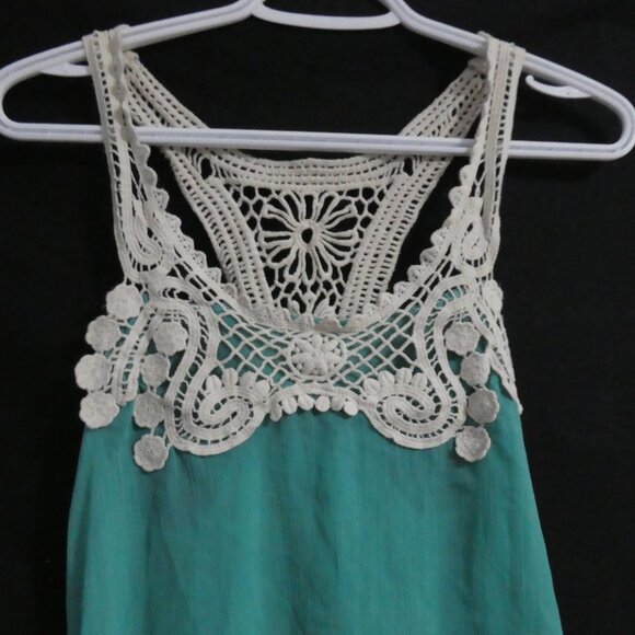 SEDUCTION | medium | Green Raceback Tank With Beige Floral Lace Crochet Upper - Picture 6 of 14